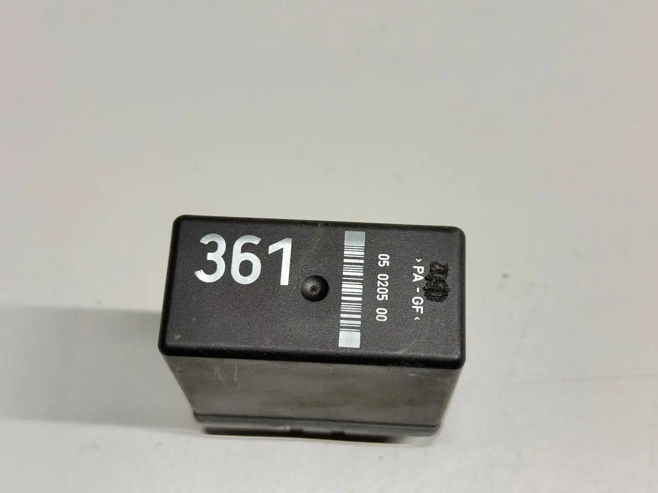 Relais Steuergerät 361 für Audi A6 Avant 4B5 TDI 2.5L 2002 4A0907440