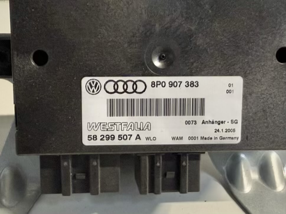 Anhängerkupplung Steuergerät VW Golf Plus 2005 5M1 1,6 FSI 8P0907383, 58299507A