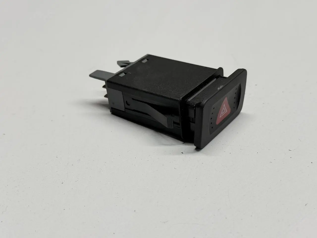 Schalter für Warnblinkanlage links 1J0953235C VW Golf 4 1,6 1J1 2000 1J0953235C