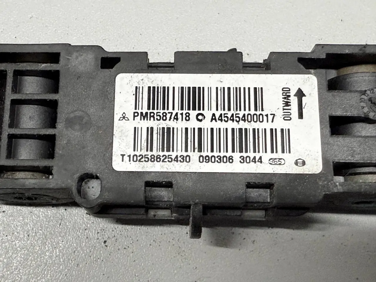 Crashsensor Airbagsensor Mitsubishi Colt 2006 1,3 PMR587418