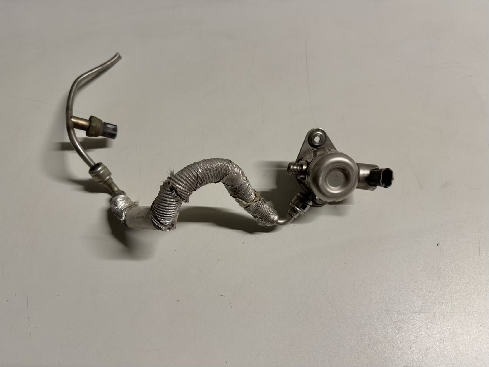 Hochdruckpumpe Einspritzpumpe Pumpe Ford C-Max 2014 1.0 EcoBoost CM5G9D376GA
