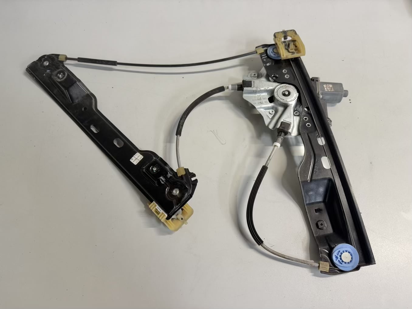 Fensterhebermotor Vorne Rechts OPEL ASTRA-J 2011 0130822411, 966432103, 91536810