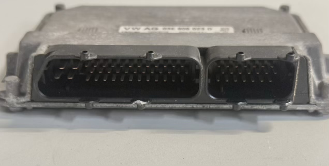 Motorsteuergerät ECU Seat Ibiza 1.2 2008 03E906023D, 5WP40802 (SIMOS 9.1)