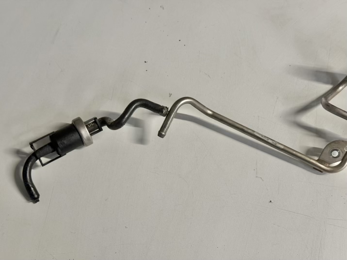 Einspritzleitung Diesel 2.0 TDI Passat 3C 2008 03L201360F, 1K0130307AH