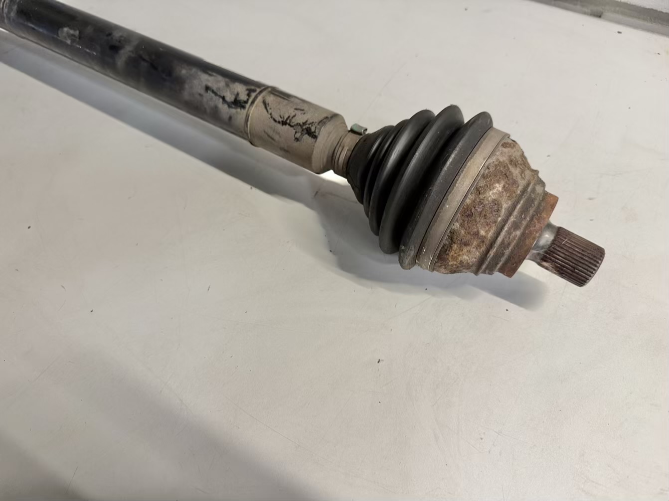 Antriebswelle Gelenkwelle Vorn rechts VW Golf Plus 2009 1,4 TSI 1K0407272