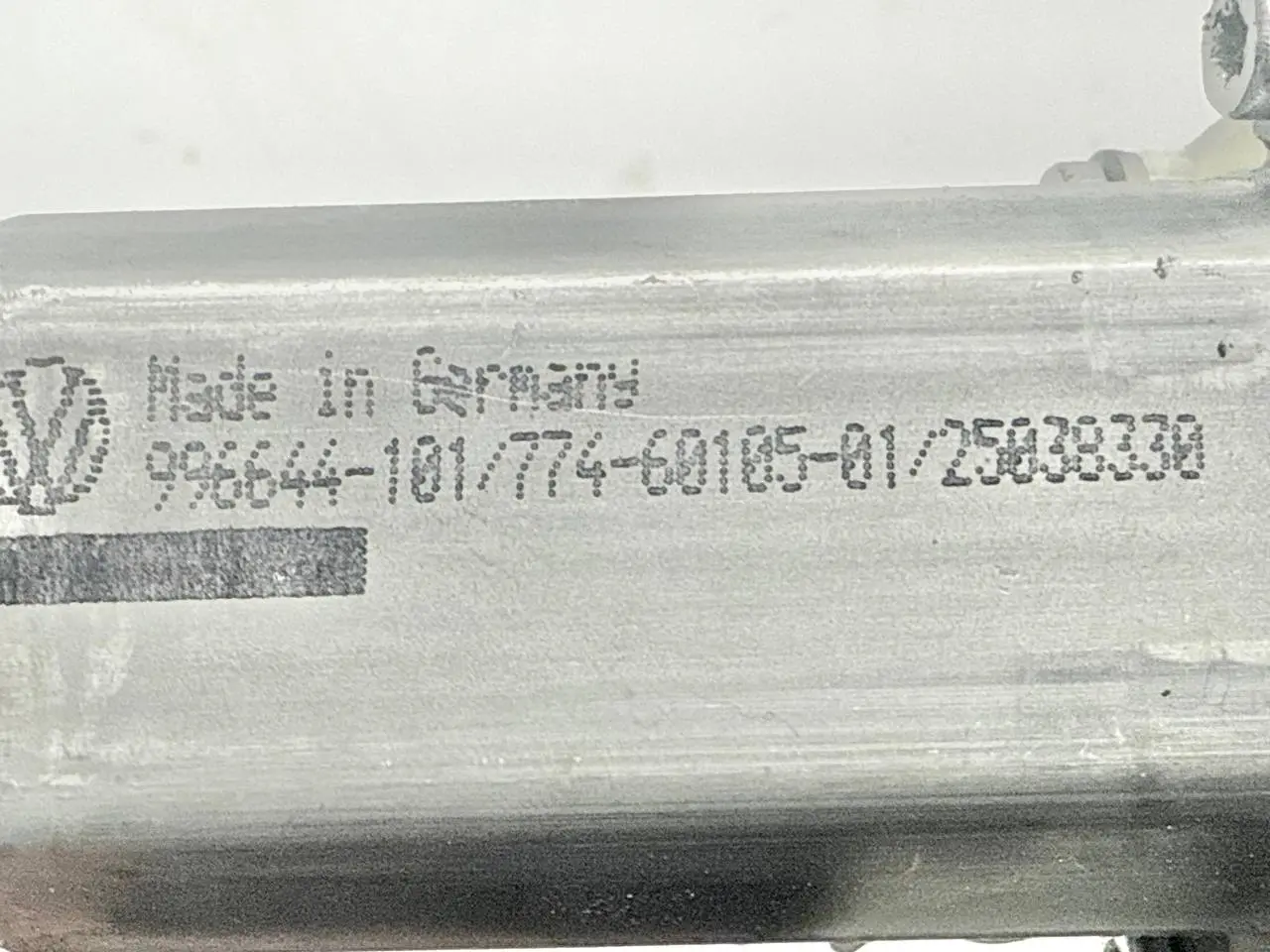 Fensterhebermotor Hinten Links / Rechts fuer VW Passat 3C 2.0l FSI 1K0959794E