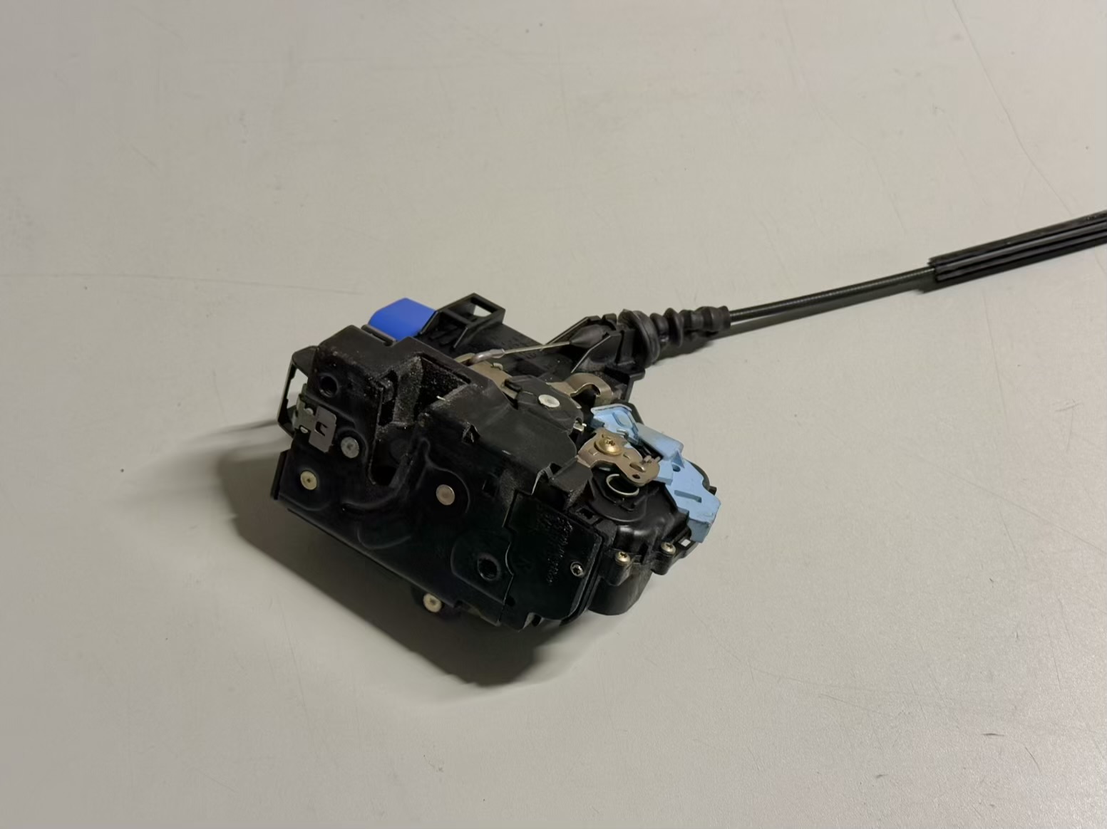 Türschloss Türverriegelung Rechts Vorne VW Golf5 1K1 1.4L 3D1837016