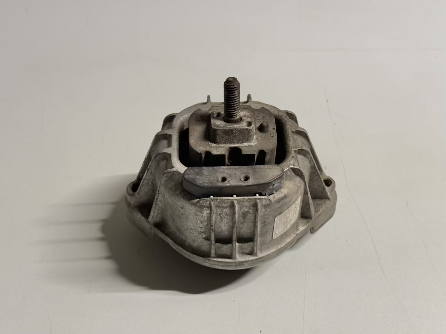 Motor Gummilager Motorhalter Lager BMW 116i E81 2011 13981112, 6768799
