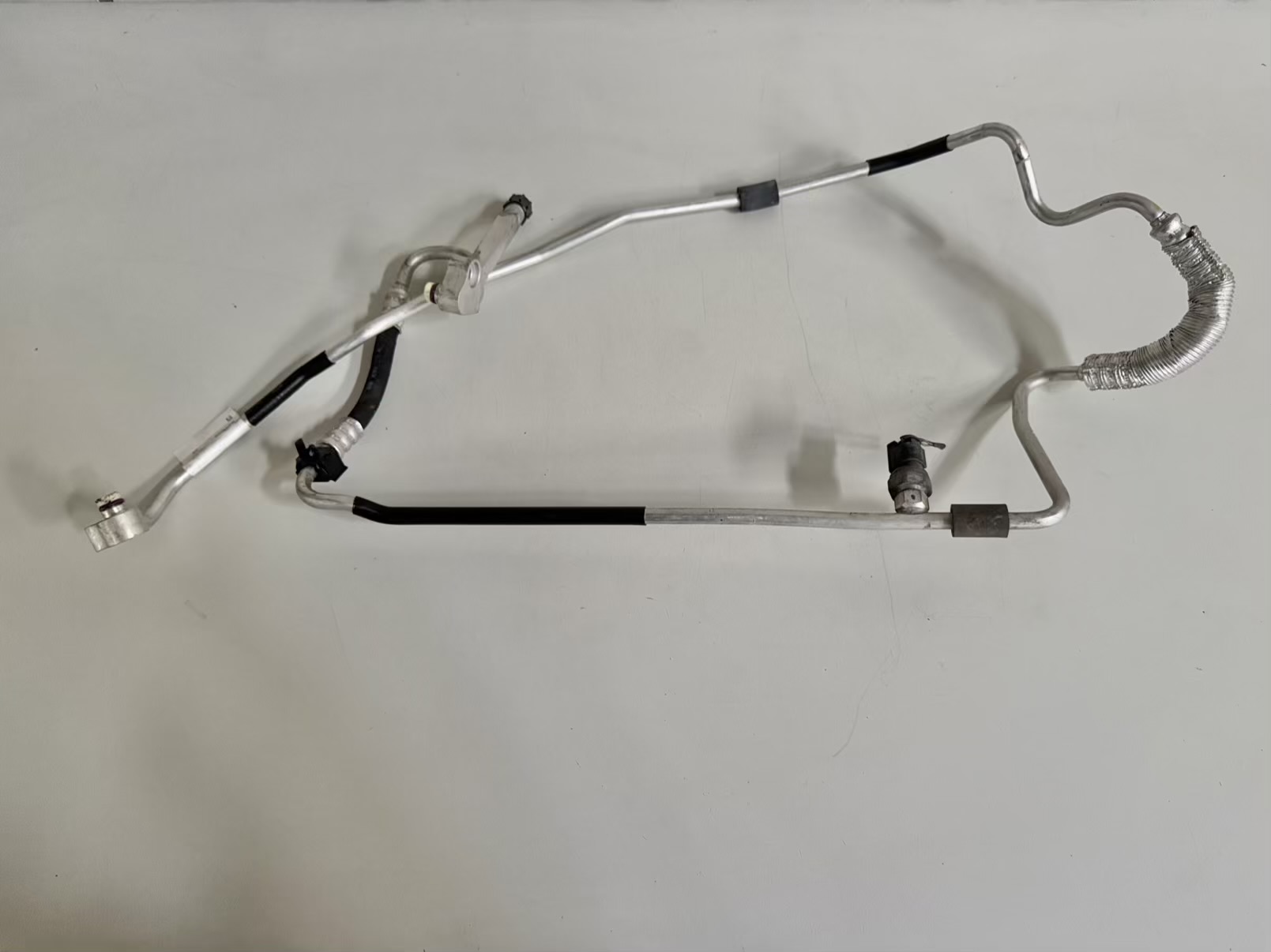 Klimaanlagenrohre N43 BMW 116i E81 E87 2011 6450922483103, 922483103