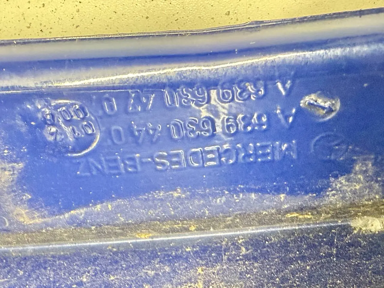 Kotflügel Vorne Rechts Mercedes Benz Vito W639 111 2009 A6396304407 FC: 5373