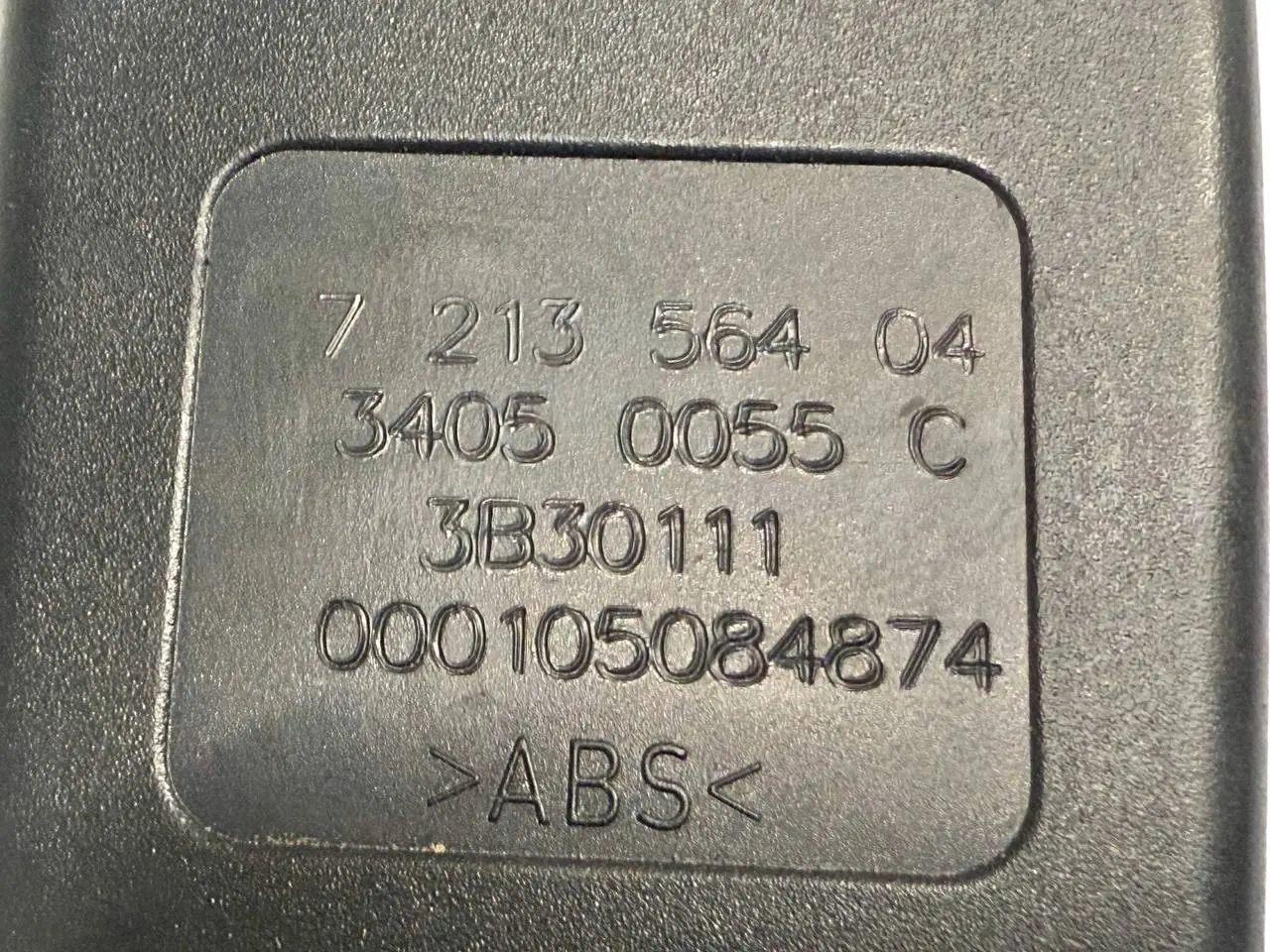 Gurtstraffer Gurtschloss vorne rechts BMW 116i E81 E87 2009 721356404