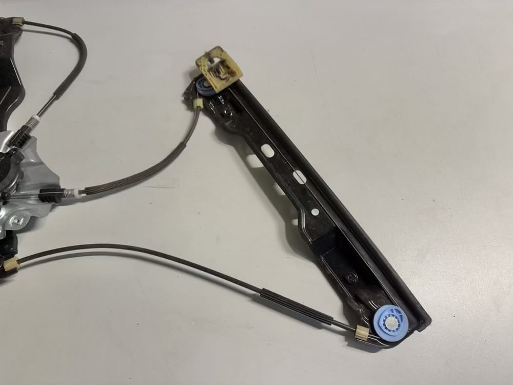 Fensterheber Motor mit Gestänge Links Vorne OPEL ASTRA-J 2011 915367104, 9664311