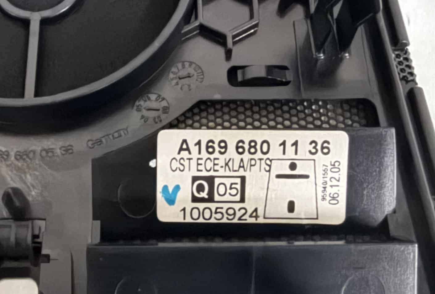 Abdeckung PDC Anzeige Mercedes BKlasse W245 B170 2005
