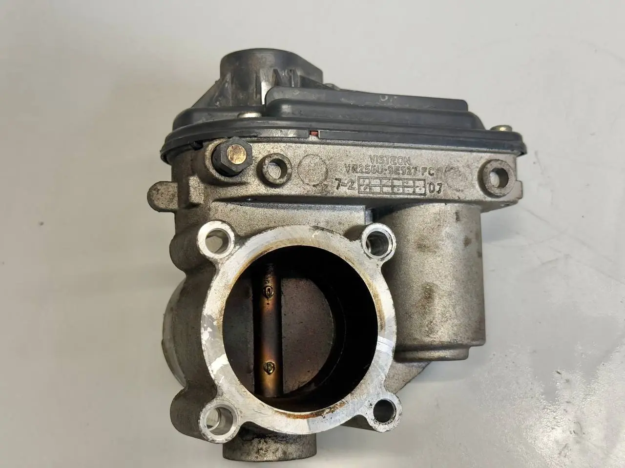 Drosselklappe Drosselklappenstutzen Gasdrossel FORD Fiesta 1.4L 2008 2S6UFC