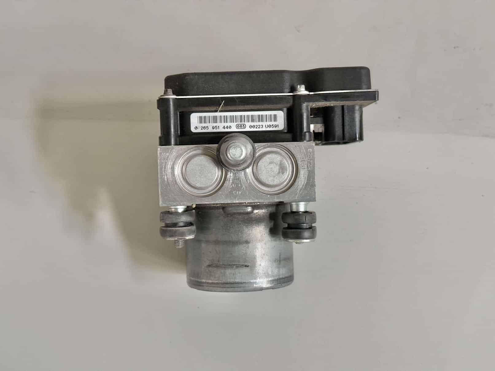ABS Block pumpe mit Steuergerät Opel Corsa D 2009