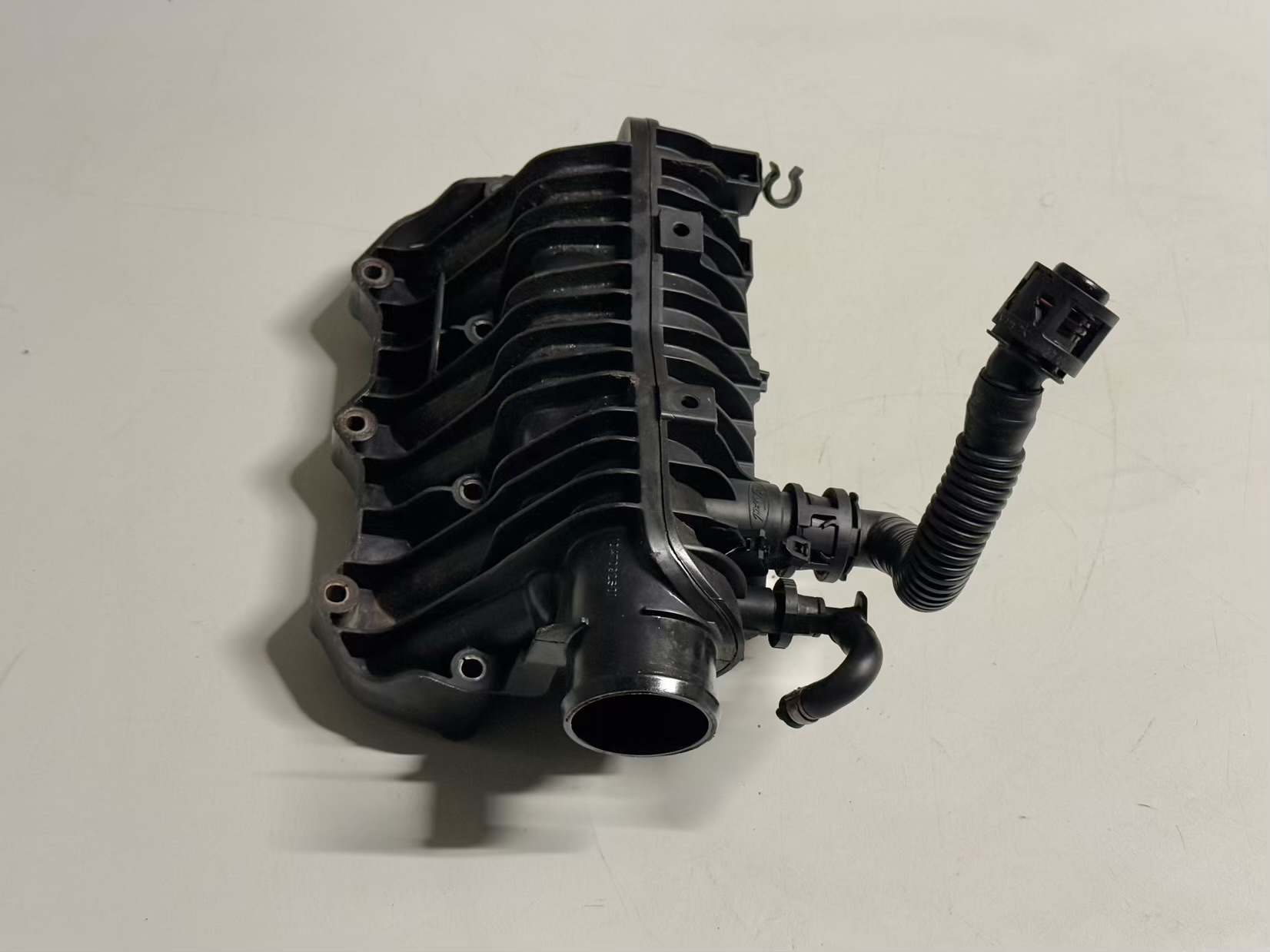 Ansaugkrümmer Ansaugbrücke Ford C-Max 2014 1.0 EcoBoost 1047092S01