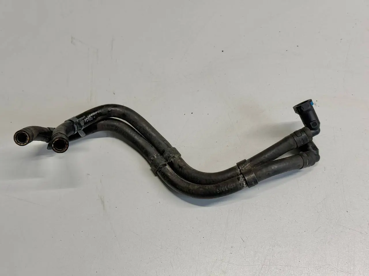 Kraftstoffleitung Benzinleitung Kraftstoffverteiler VW Golf5 1K1 1.4L 036133723