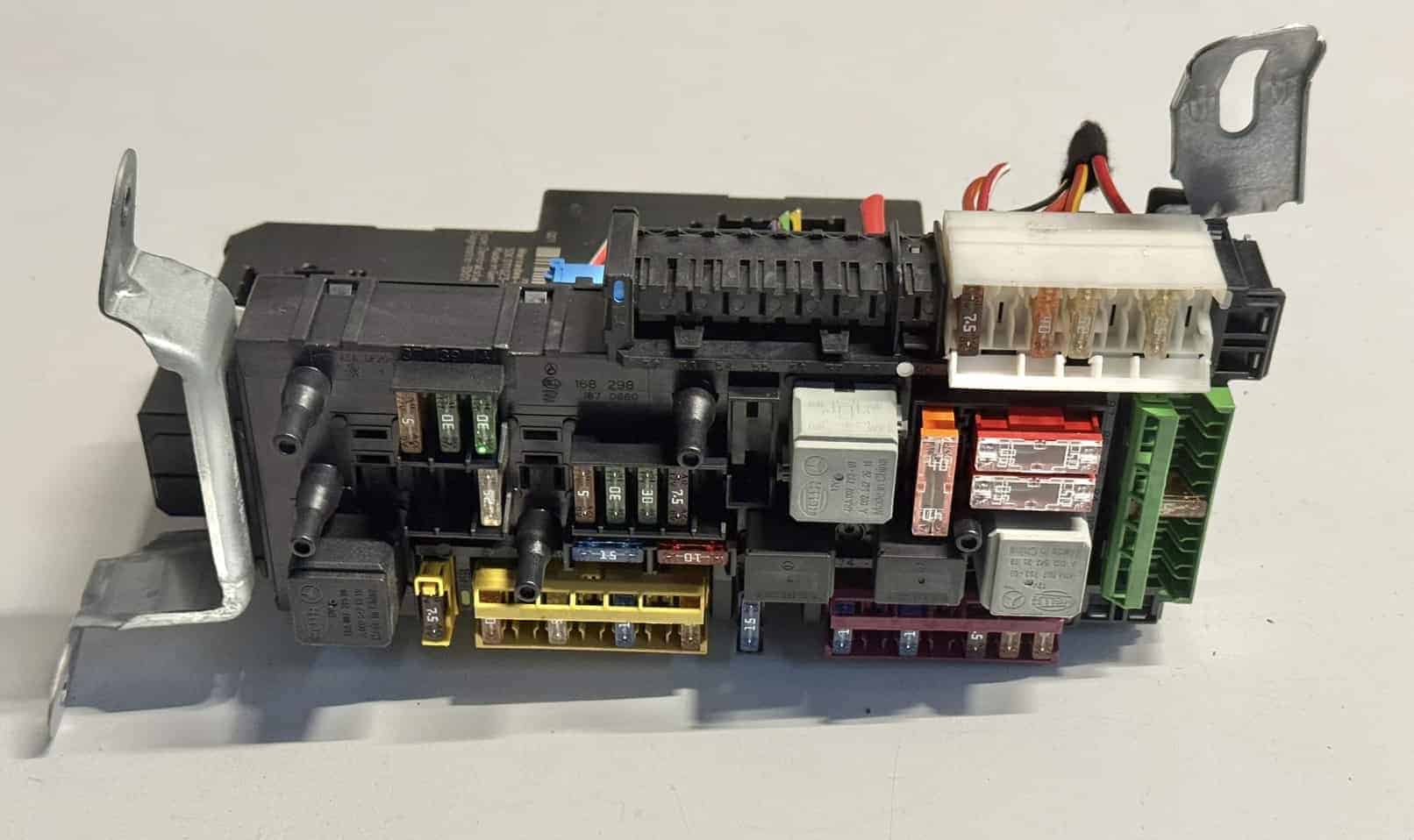 Hinten SAM Modul Sicherung Box Mercedes Benz W212 E-Klasse 2010 2129060605