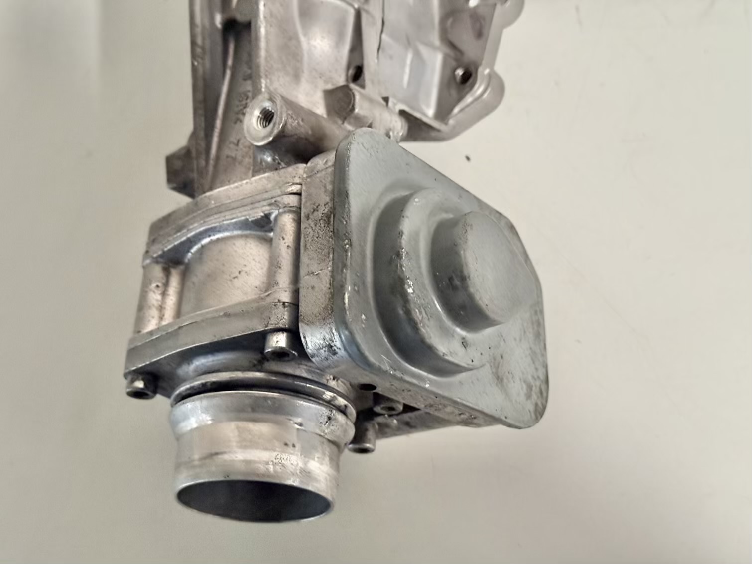 Ansaugrohr mit Drosselklappe 1.7 CDTI OPEL ASTRA-J 2011 898105210, 8973858235