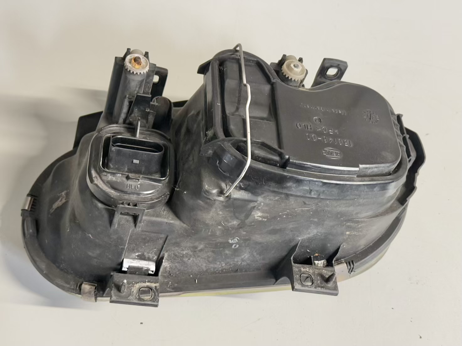 Hella Scheinwerfer Frontscheinwerfer recht Golf 4 1,4 1J1 1998 150146-00