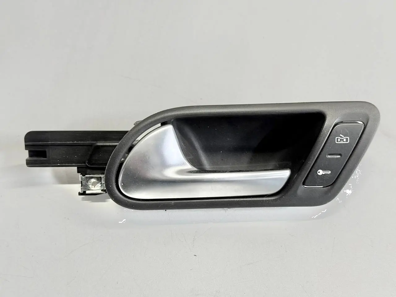 Tuergriff innen vorne links OE 1K1837113 fuer Golf5 VW Golf5 1K1 1.4L 1K1837113