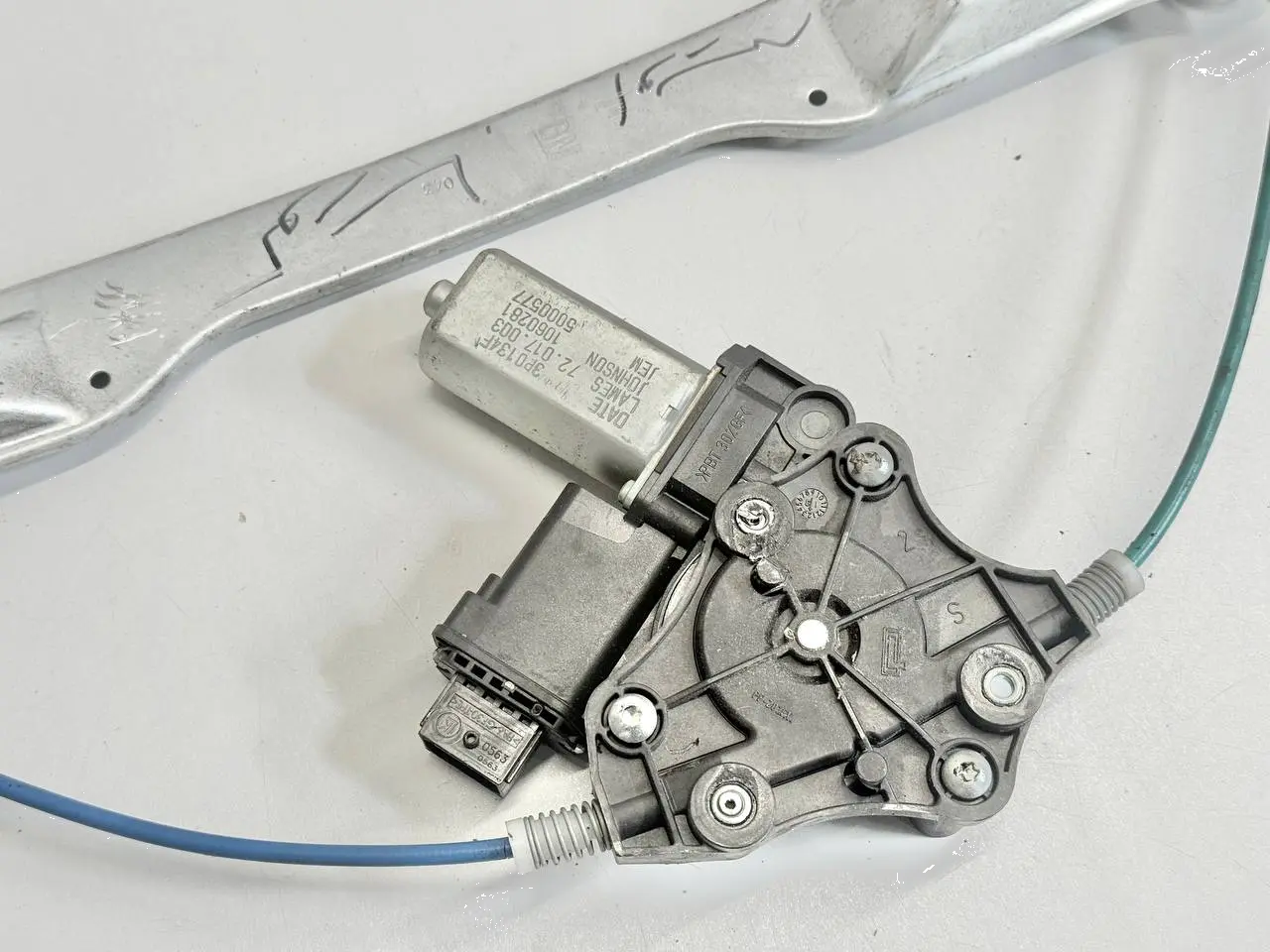 Elektrischer Fensterhebermotor vorne rechts Opel Corsa D 2009 72017003