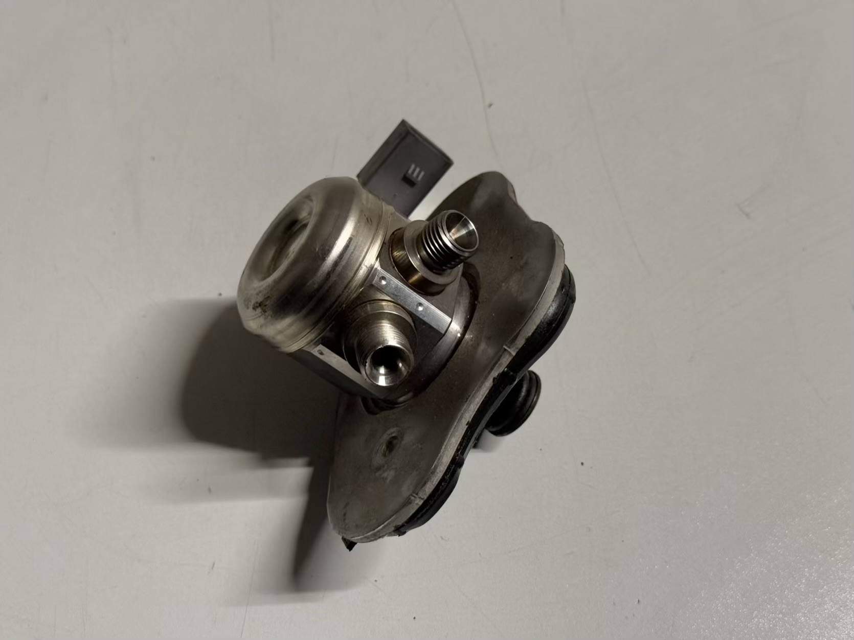 Einspritzpumpe Hochdruckpumpe BMW 116i E81 2011 13517562473, 0261520041, 7562473