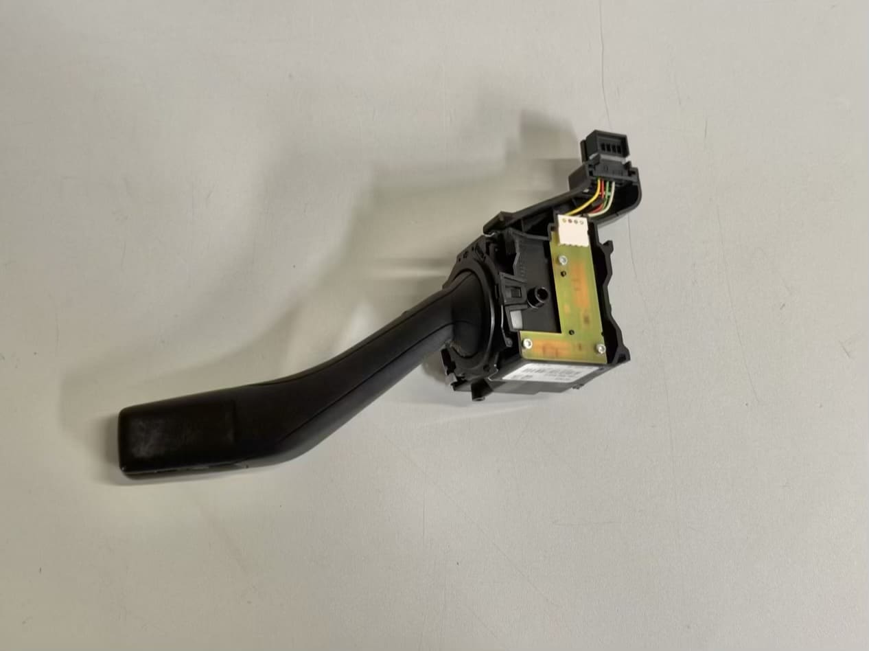 LENKSTOCKSCHALTER BLINKERSCHALTER VW Golf Plus 2009 1K0953513E