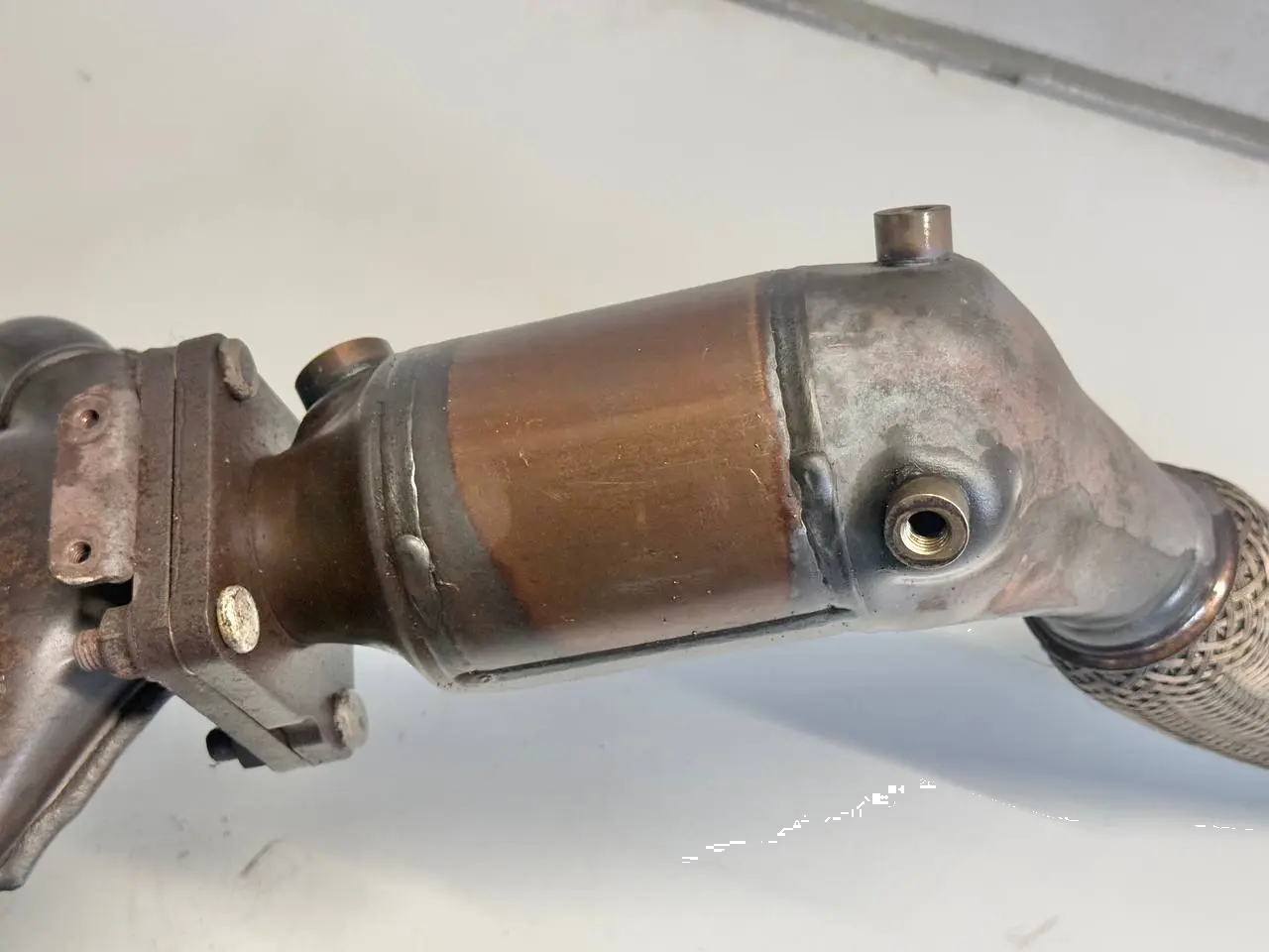Katalysator Kat Downpipe für Golf5 1K1 1.4L VW Golf5 1K1 1.4L 1K0131690