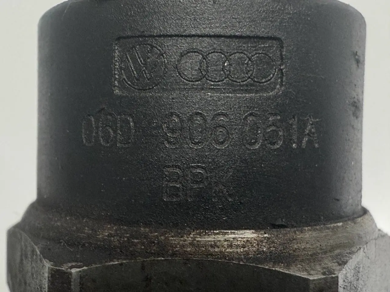 Kraftstoffdrucksensor Hochdrucksensor Fuel VW Passat 3C 2.0l FSI 06D906051A