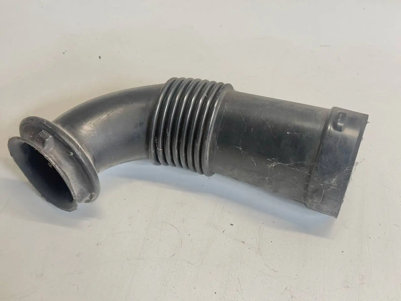 Ansaugrohr Luftrohr Saugleiter Mercedes Benz Vito W639 111 2009 A6395280108