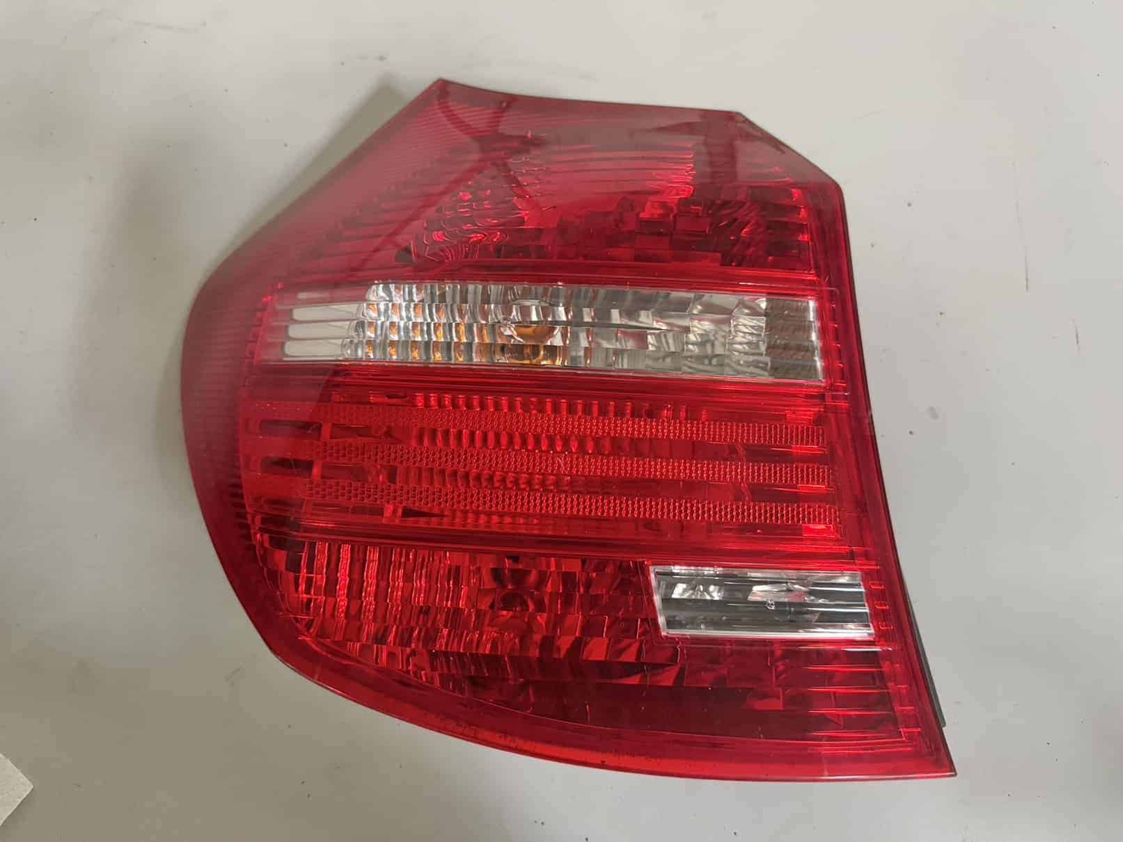 Heckleuchte Rückleuchte Links BMW 116i E81 E87 2011