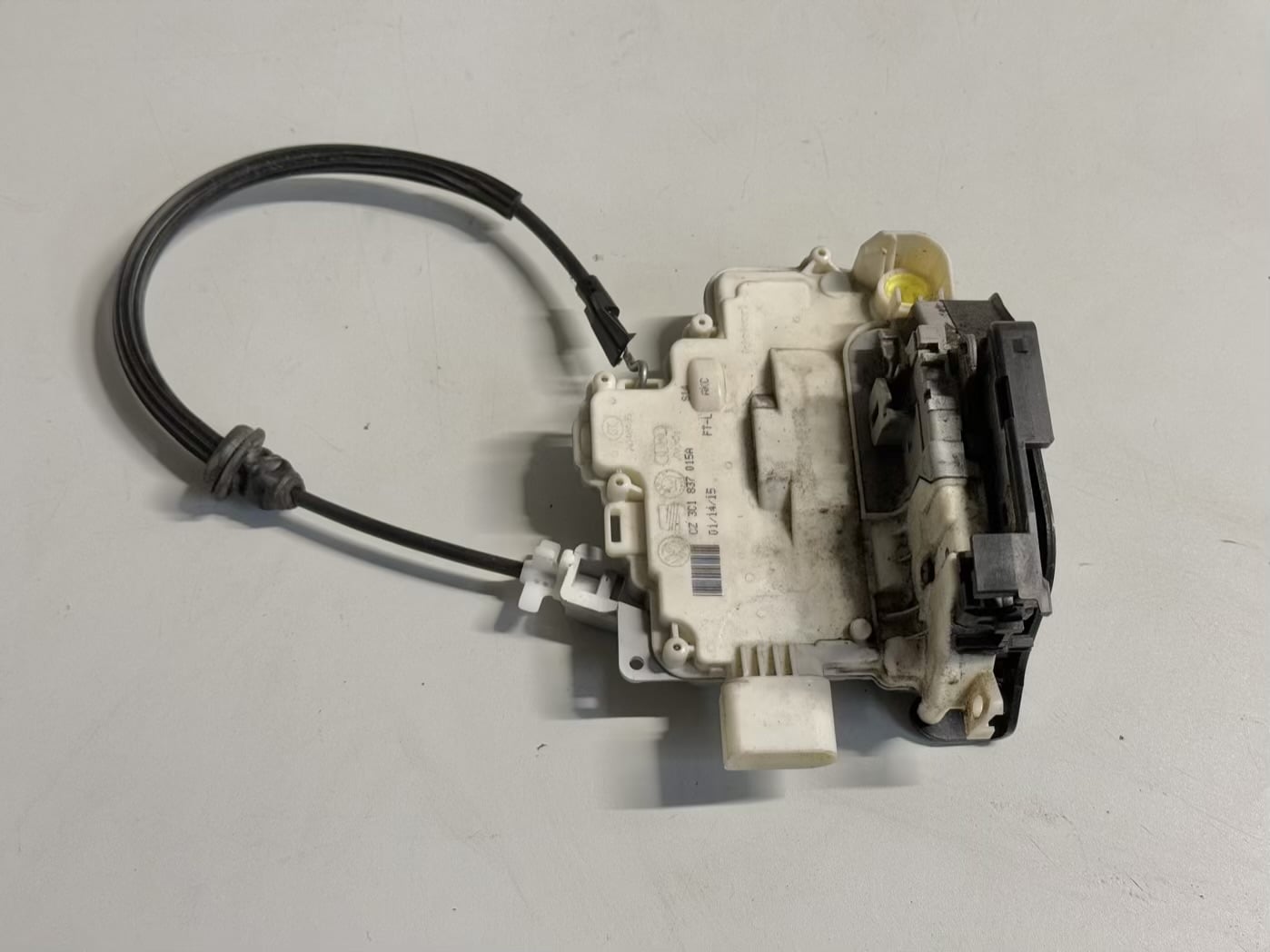 Türschloss Vorne Links VW Passat 3C 3C1837015A