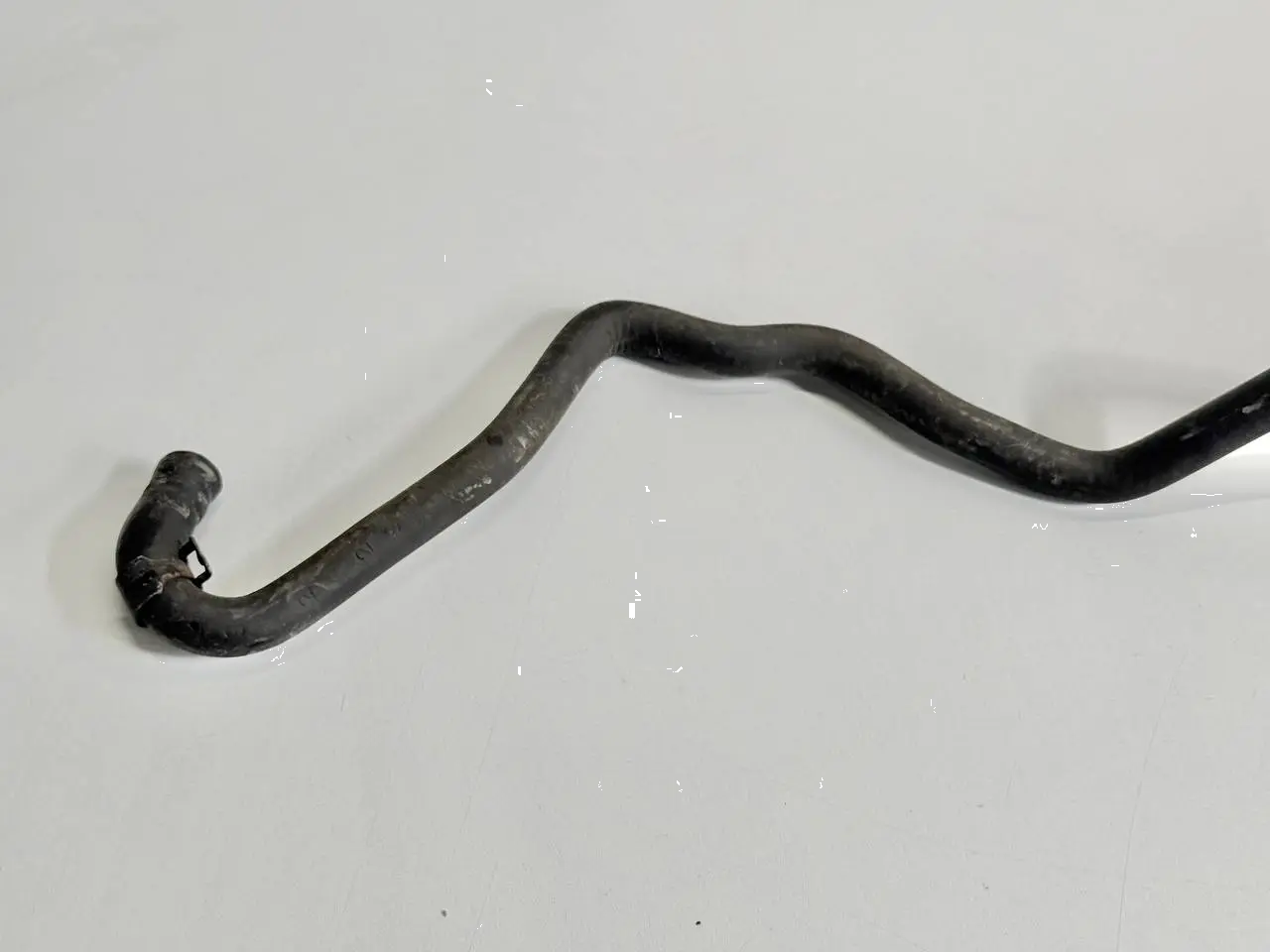 Kuehlrohr Rohr Wasserschlauch Passat 3C 2.0l VW Passat 3C 2.0l FSI 3C0122447AJ