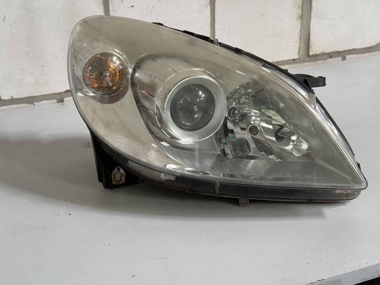 Hauptscheinwerfer Rechts Mercedes Benz BKlasse W245 B 170 2005