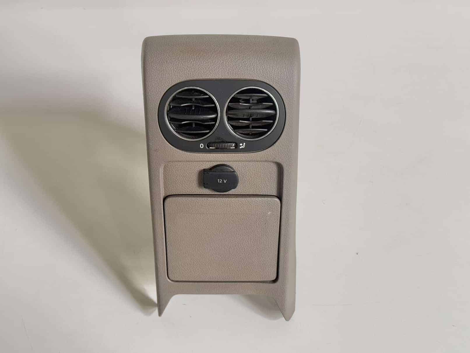Innenausstattung Mittelkonsole hinten Braun VW Golf Plus 2009 5M0863289