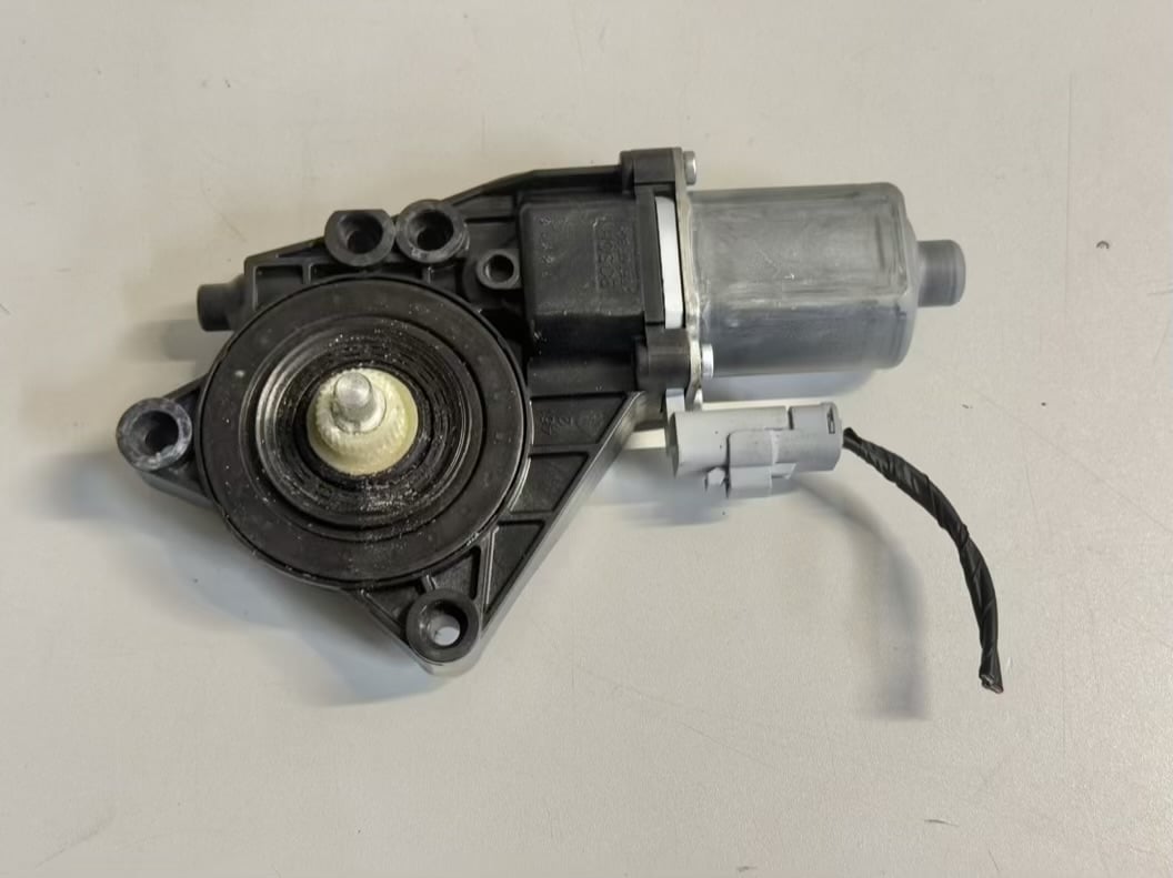 Fensterhebermotor Vorne Rechts Hyundai i30 2010 824602R000