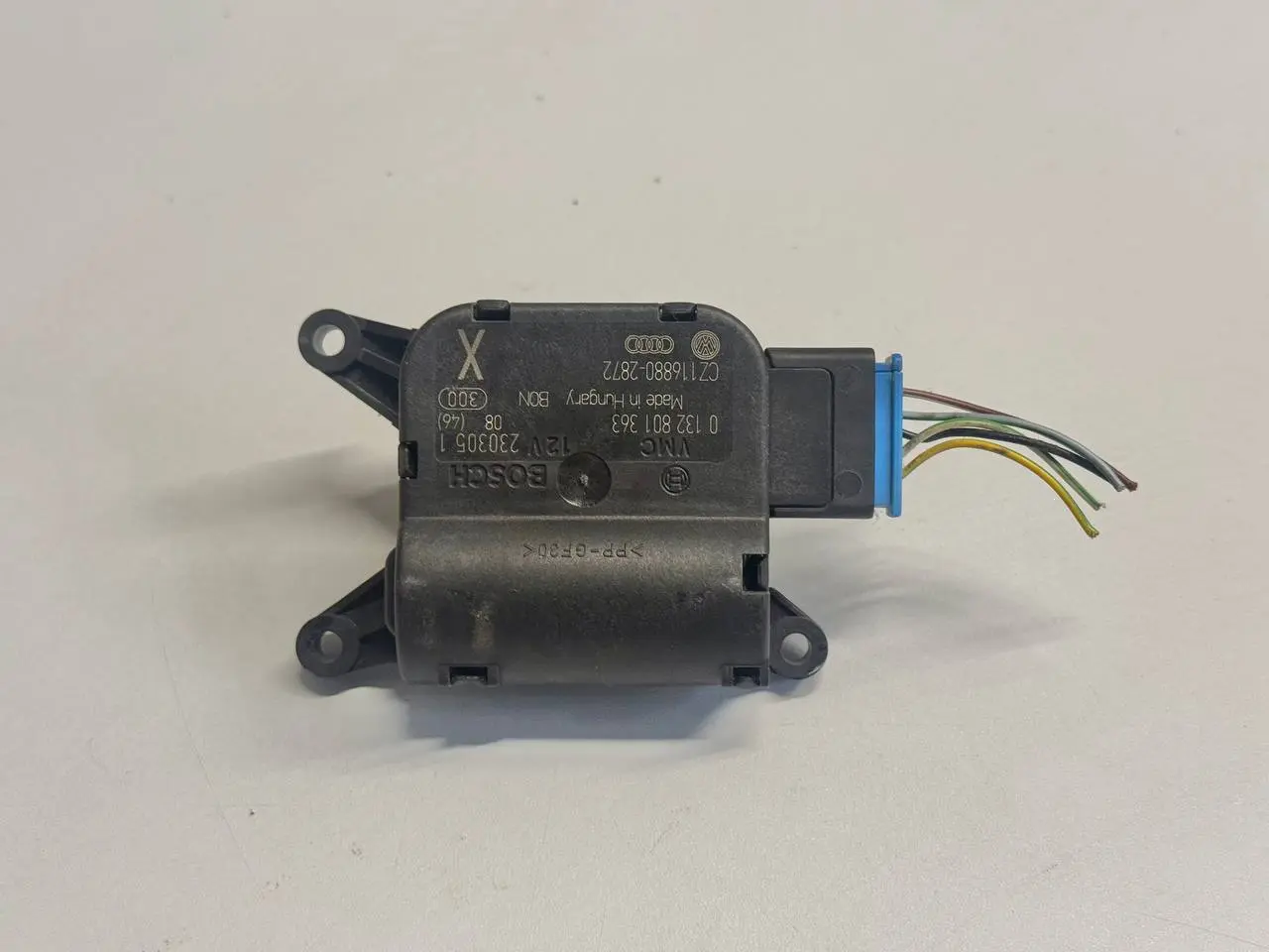 Heizung Stellmotor BOSCH VW Passat 3C CZ1168802872 , 0132801363