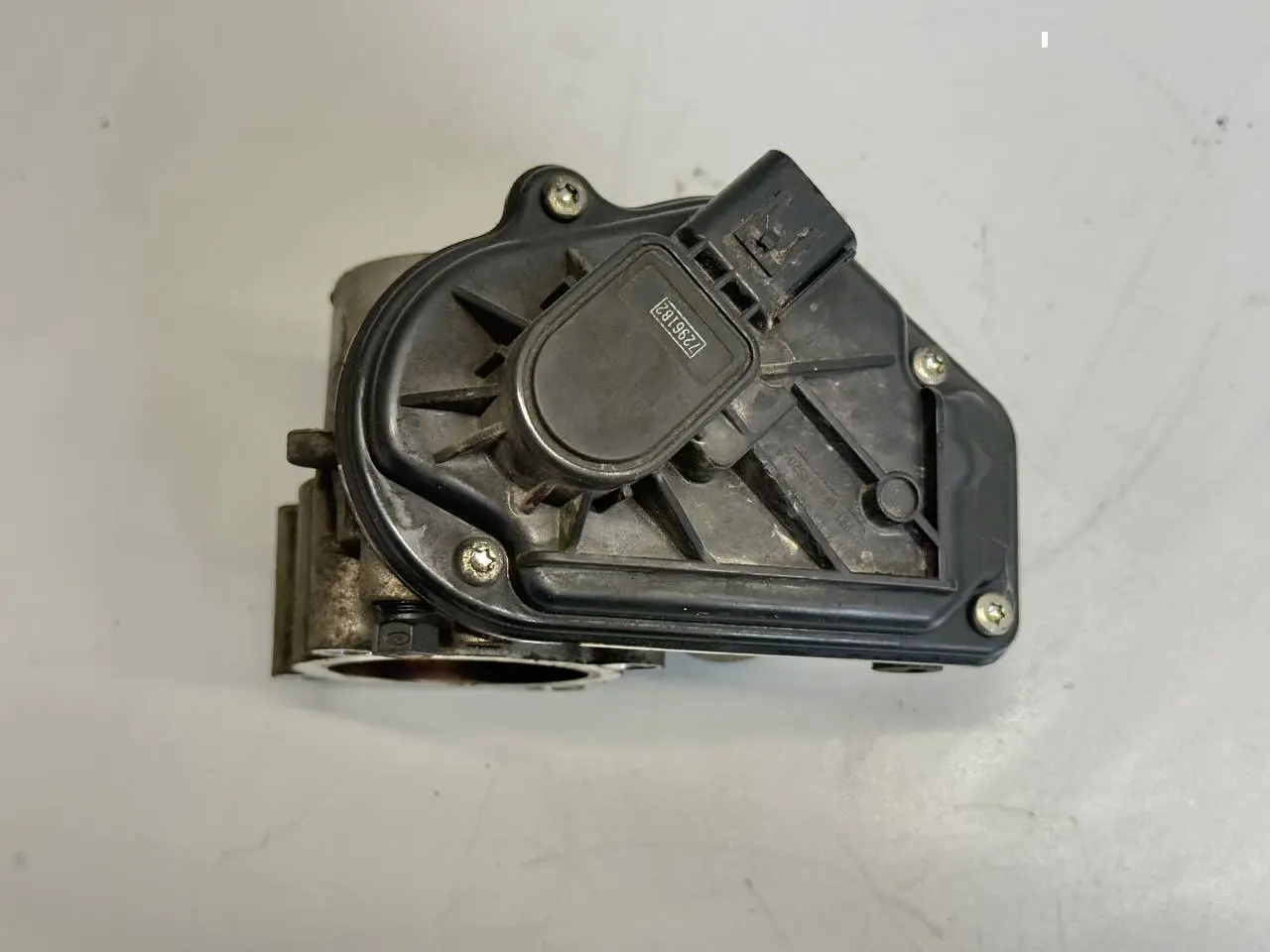Drosselklappe Drosselklappenstutzen Gasdrossel FORD Fiesta 1.4L 2008 2S6UFC