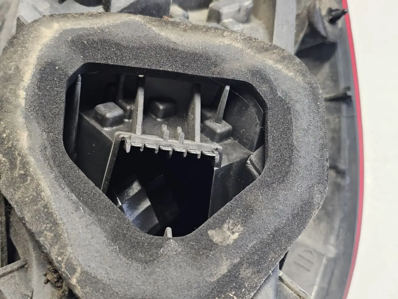 Heckleuchte Ruecklicht Rueckstrahler links fuer Opel Corsa D 1.2L 2008 93190950