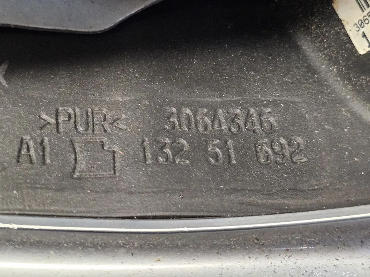 Lenkrad Airbaglenkrad fuer Astra H J Corsa D Opel Corsa D 2009 306507899P10AH