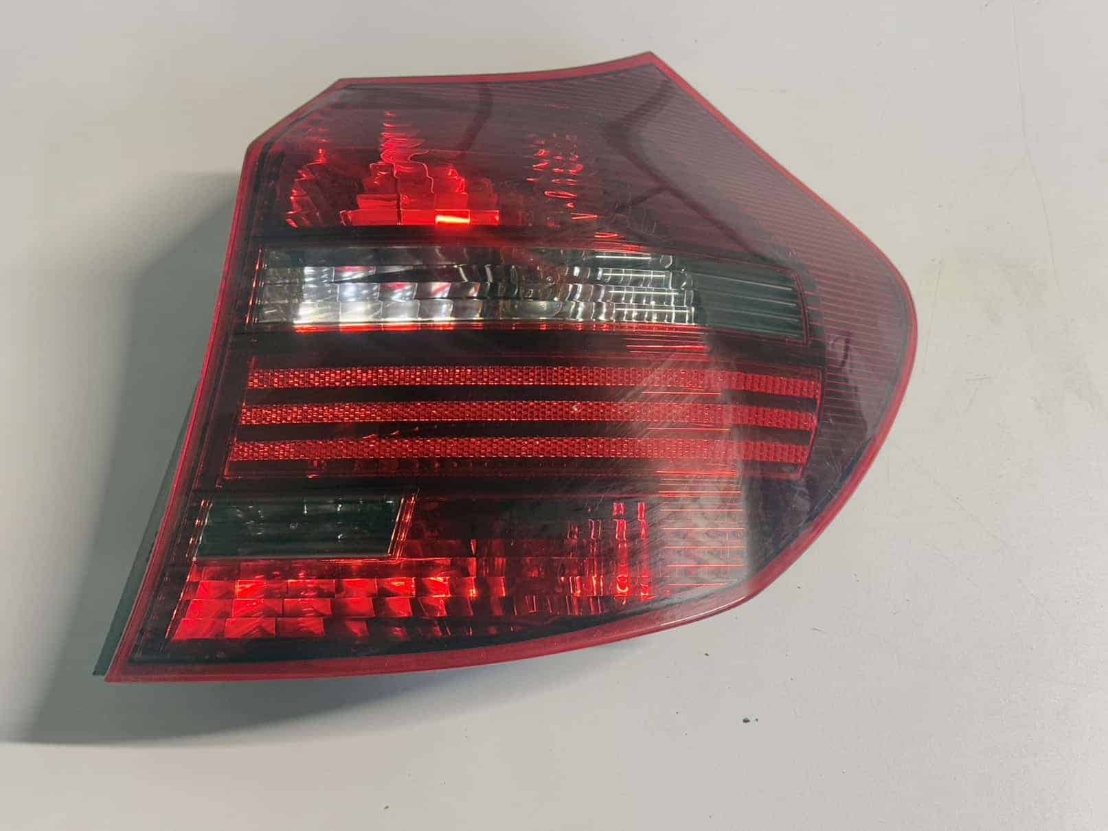 Heckleuchte Rückleuchte Rechts Blackline BMW 116i E81 2011 63210397035 13405110