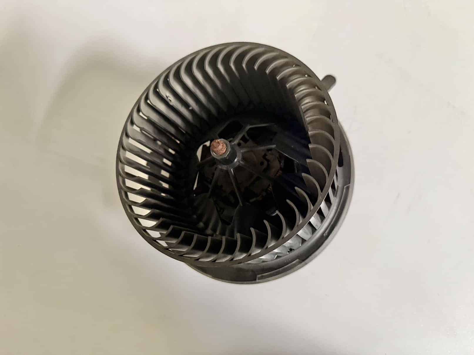 Gebläsemotor Lüftermotor VW Passat 3C Kombi 2008 3C1820015L