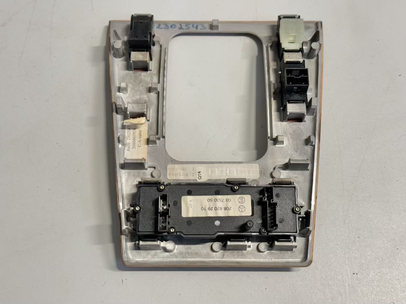 Blende Mittelkonsole Schalter MERCEDES BENZ CLK 320 1999 W208 2086801836