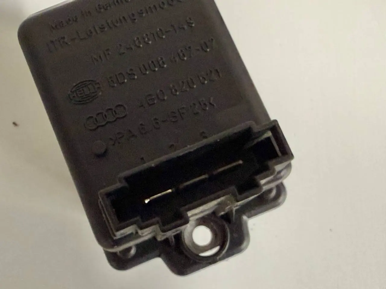 Gebläseregler Vorwiderstand Heizungswide. A6 Avant 4B5 TDI 2.5L 2002 MF246810149