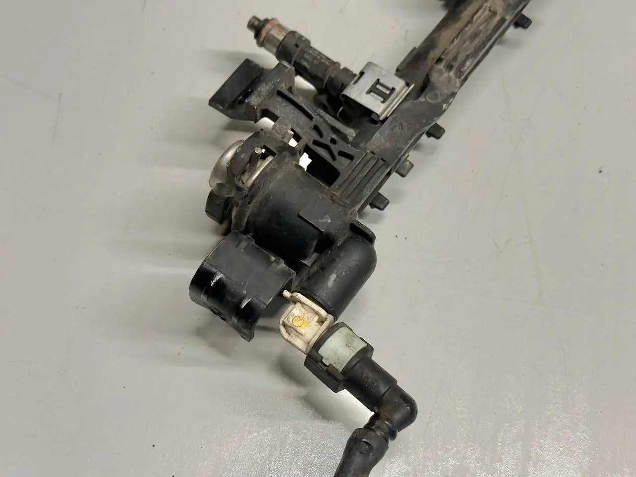 Einspritzleiste Einspritzdüse Fiesta 1.25L 2010 Ford Fiesta 1.25L 2010 VP8A6UAB