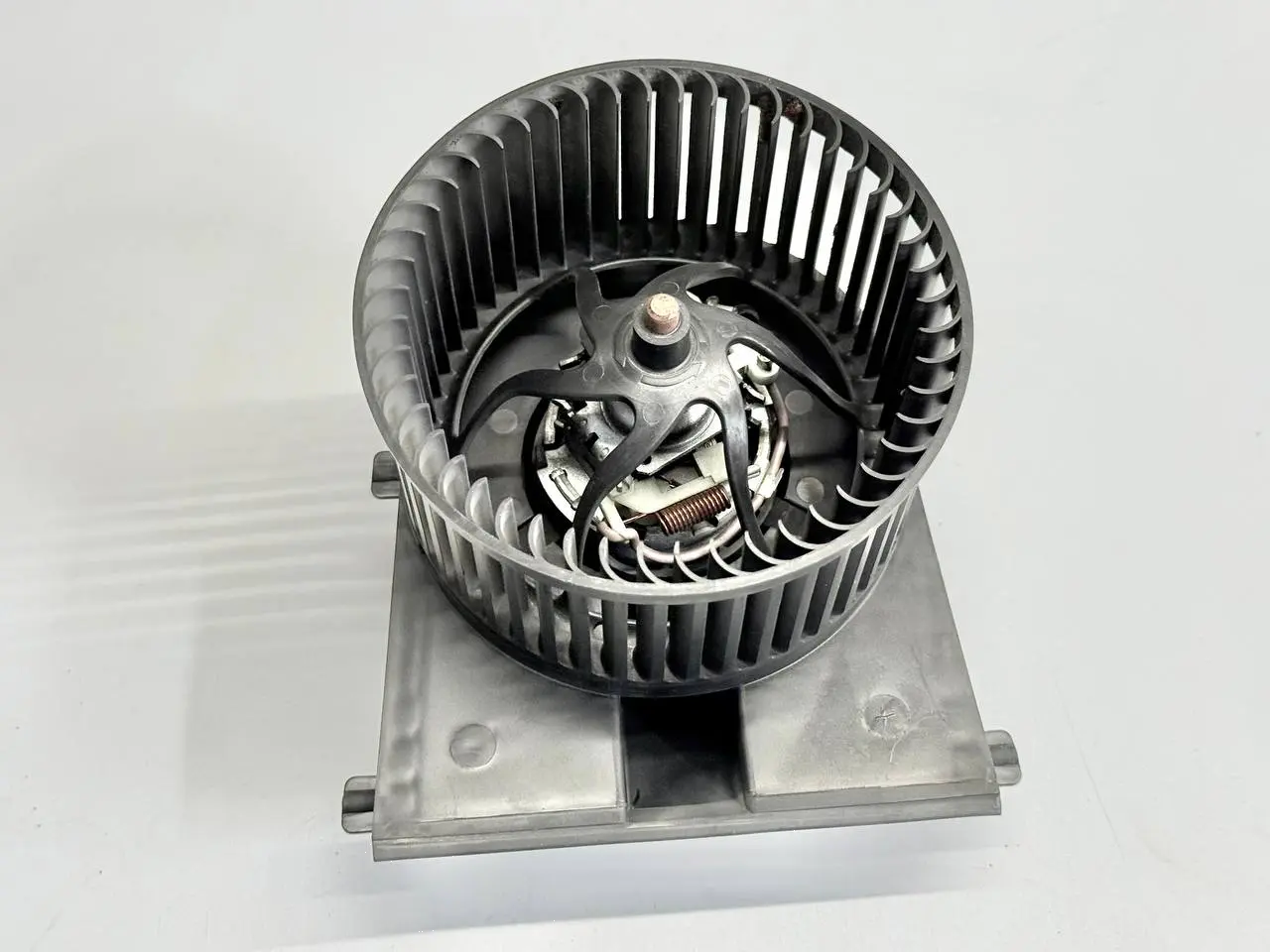 Heizungsgeblaese Geblaesemotor Lueftermotor Golf 4 1,4 1J1 1998 1J1819021