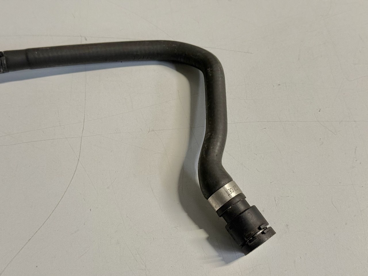 Entlüftungs Kühler Schlauch BMW 116i N43 E81 E87 2011 17127565091, 17127565095