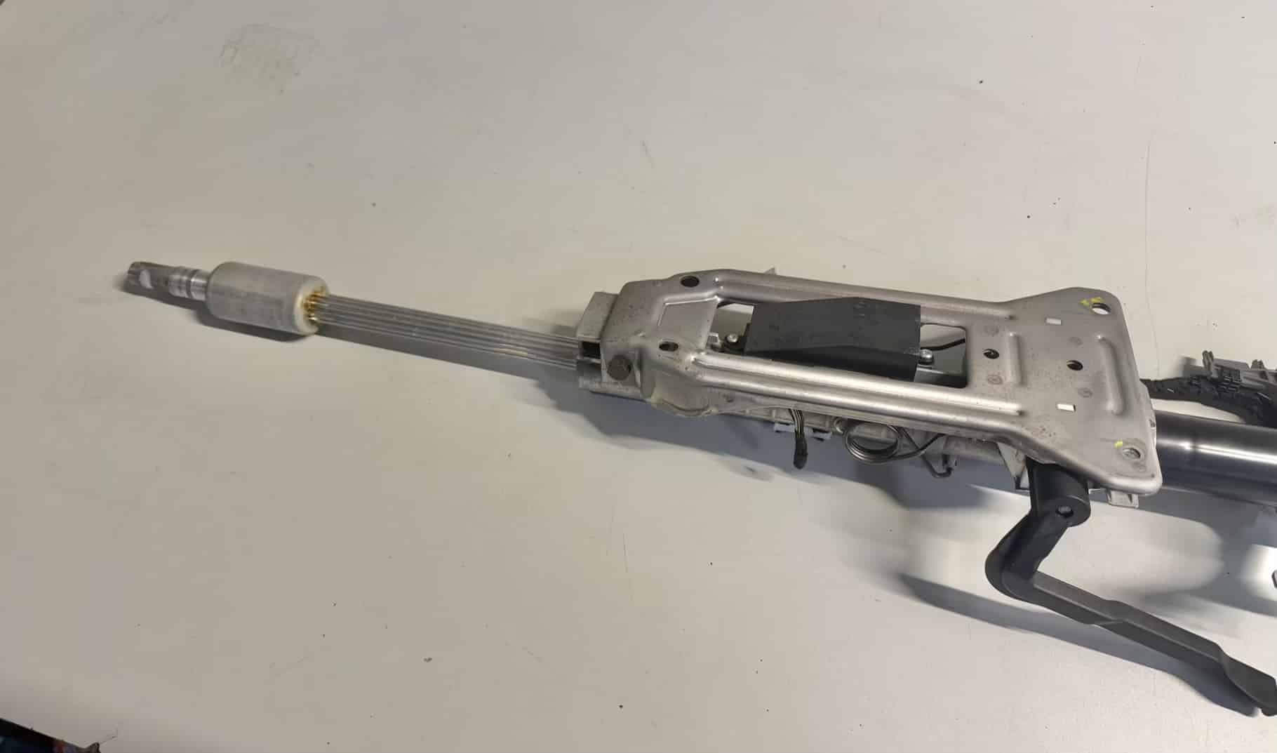 Lenksäule BMW 116i E81 E87 2011 32306786899AI03, 831401084515
