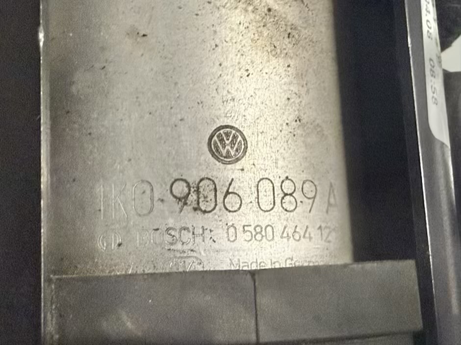 Kraftstoffpumpe Dieselpumpe Zusatzpumpe 2.0 TDI Passat 3C 2008 1K0906089A